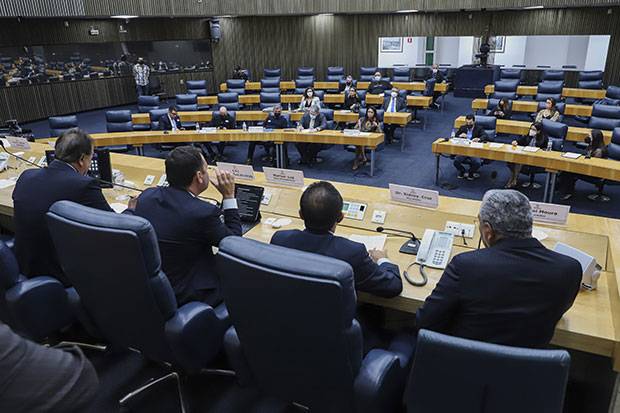 Empresa criada a três meses recebe R$ 1.5 milhão para fazer campanha de Sílvio Mendes